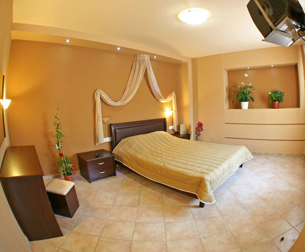 gf-hotel-fish 082-crop-epex